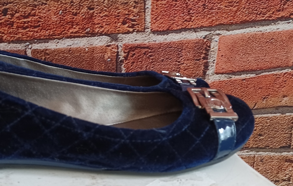 BLUE VELVET FLATS - Picture 3 of 8